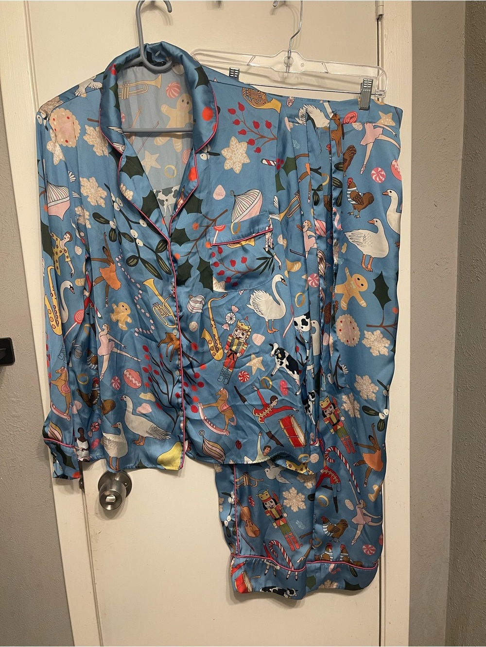 Karen Mabon 12 Days of Christmas Long Pajama Set size M - Picture 2 of 8